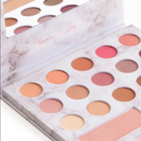 Urban Outfitters Other - bh cosmetics Carli Bybel 21 color